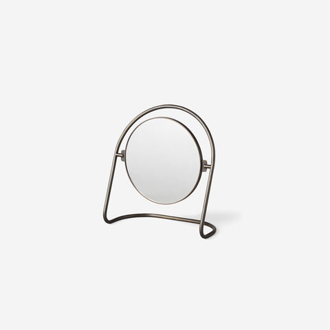 SIMPLE FORM. - Audo Copenhagen Audo Nimbus Table Mirror Bronzed Brass - 