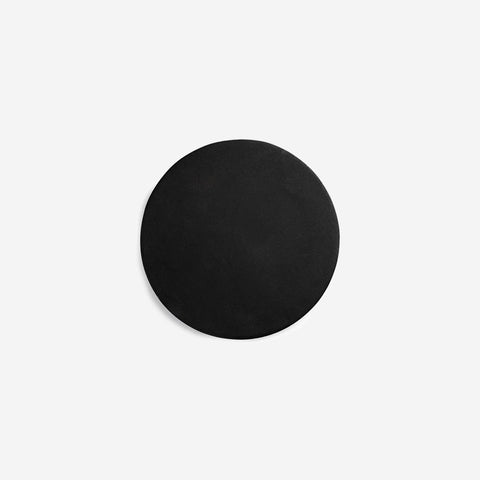 SIMPLE FORM. - Normann Copenhagen Normann Copenhagen Heima Black Round Drip Tray - 