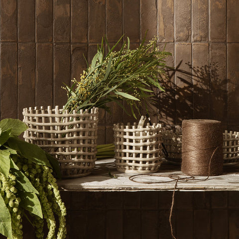SIMPLE FORM. - Ferm Living Ferm Living Ceramic Basket Pot Large Cashmere - 