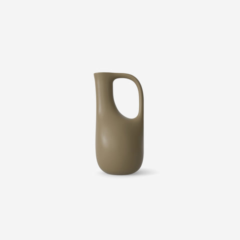 SIMPLE FORM. - Ferm Living Ferm Living Liba Watering Can Olive - 