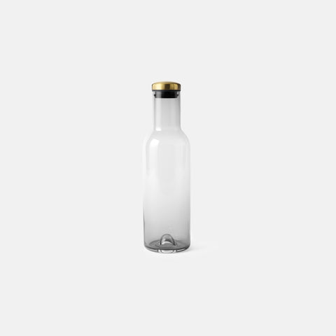 SIMPLE FORM. - Audo Copenhagen Audo Water Bottle Carafe 1L Smoke Brass - 
