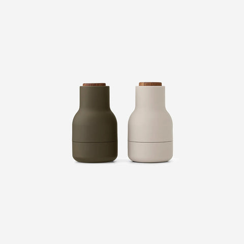SIMPLE FORM. - Audo Copenhagen Audo Bottle Grinders Hunting Green + Beige Walnut Small - 