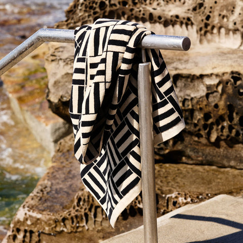 Baina Sand Noir Willis Pool Towel Towel Baina - [store_name]