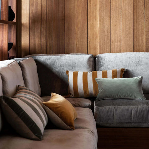 SIMPLE FORM. - LM Home L&M Home Etro Stripe Velvet Cushion Black - 