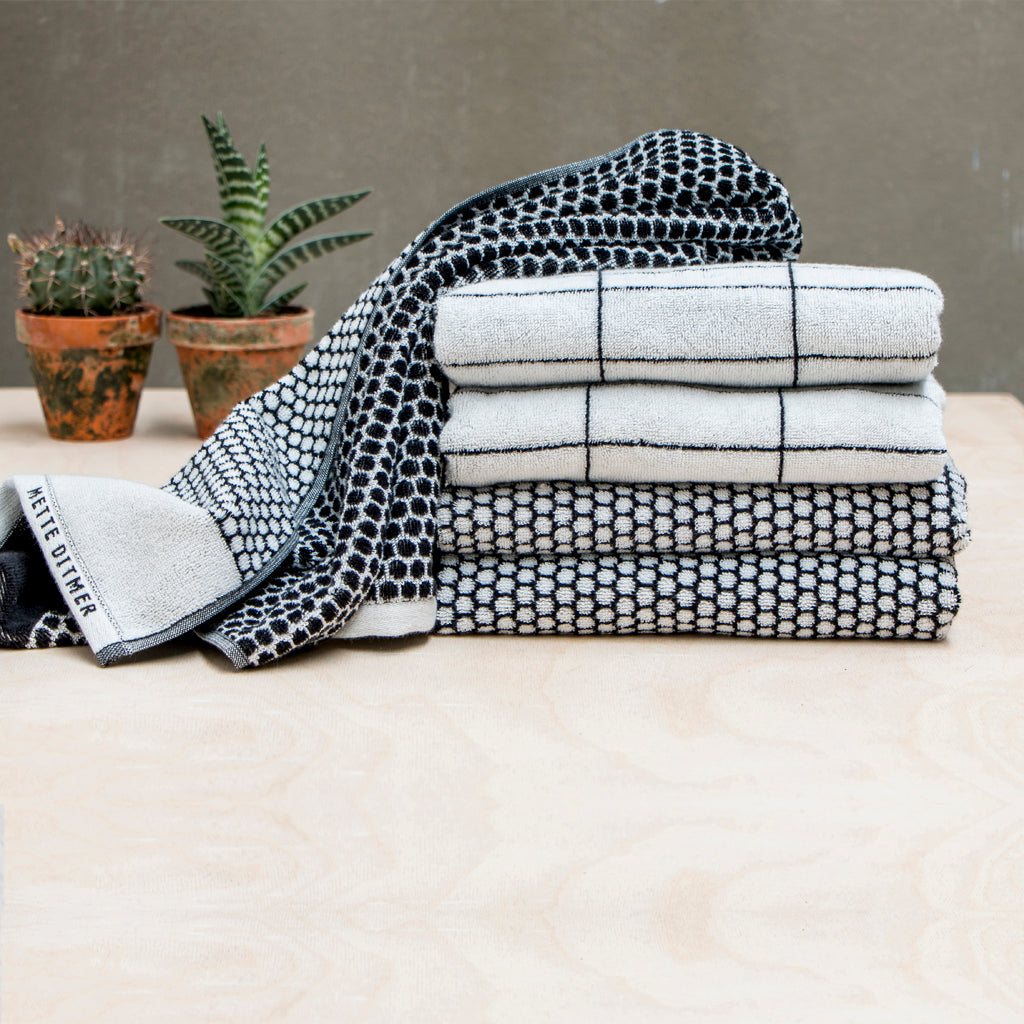 Black and white patterned towels sale