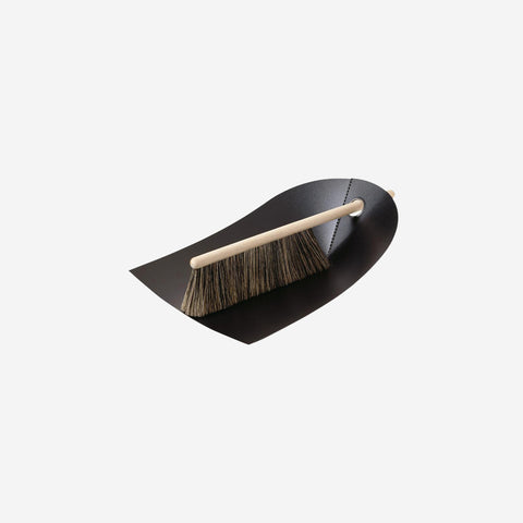 Normann Copenhagen Dustpan + Broom Black Dustpan Normann Copenhagen    - [store_name]
