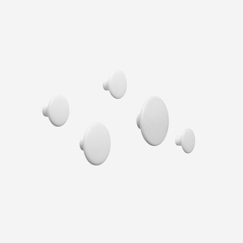 SIMPLE FORM. - Muuto Muuto Dots Hooks Wood Set White - 