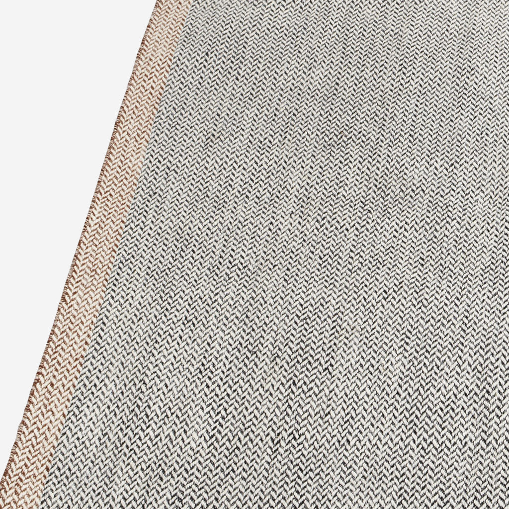 Verso Rug Muuto Muuto Ply Rug Black White 300x200cm | Rugs | Simple Form