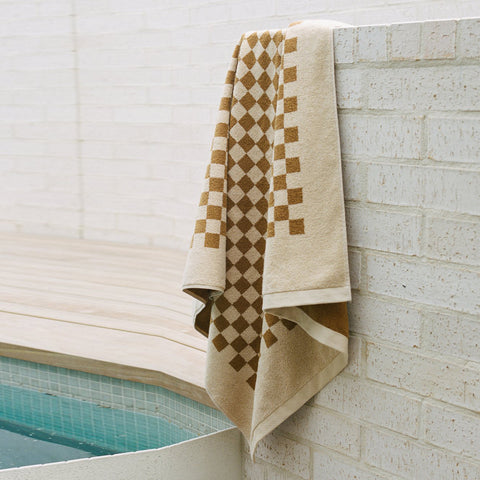 SIMPLE FORM. - Baina Baina Cedar Sand Roman Pool Towel - 