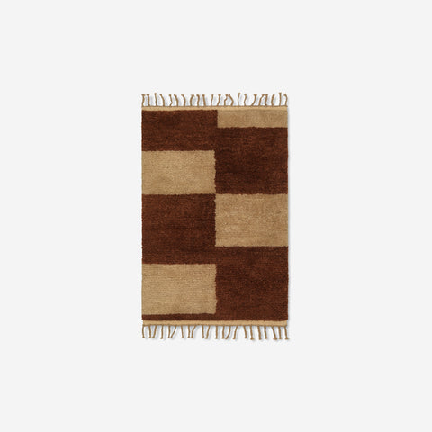 SIMPLE FORM. - Ferm Living Ferm Living Mara Knotted Rug Large Brick / Off White - 