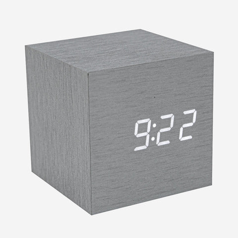 SIMPLE FORM. - Gingko Gingko Cube Click Clock Aluminium - 