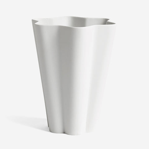 SIMPLE FORM. - HAY Hay Iris Vase Large White - 