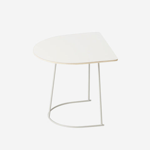 SIMPLE FORM. - Muuto Muuto Airy Side Table Half Size Off-White - 