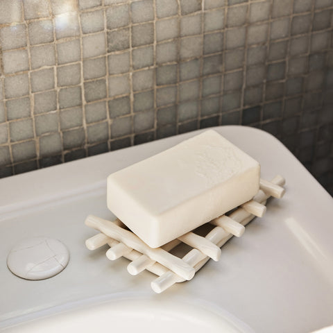 SIMPLE FORM. - Ferm Living Ferm Living Ceramic Soap Tray Off White - 