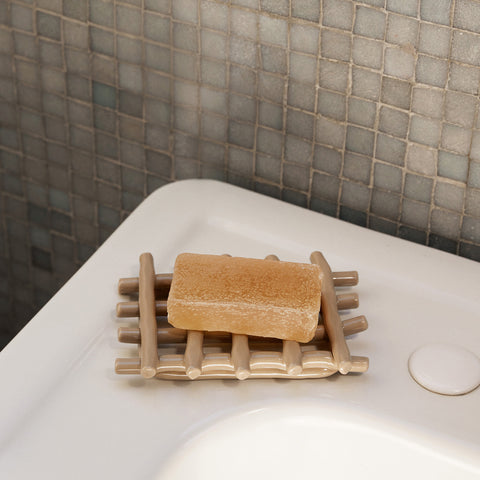 SIMPLE FORM. - Ferm Living Ferm Living Ceramic Soap Tray Cashmere - 