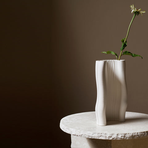 SIMPLE FORM. - Ferm Living Ferm Living Moire Vase - 