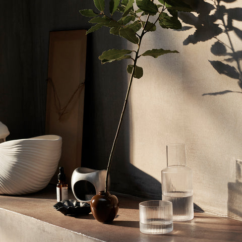 SIMPLE FORM. - Ferm Living Ferm Living Ripple Carafe Set Small Clear - 