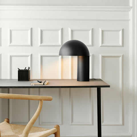 SIMPLE FORM. - Gejst Gejst Leery Table Lamp Black - 