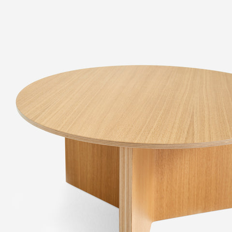 SIMPLE FORM. - HAY Hay Slit Coffee Table Wood Oak Round - 