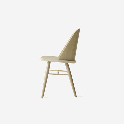 SIMPLE FORM. - Audo Copenhagen Audo Synnes Chair Oak - Ex Display - 